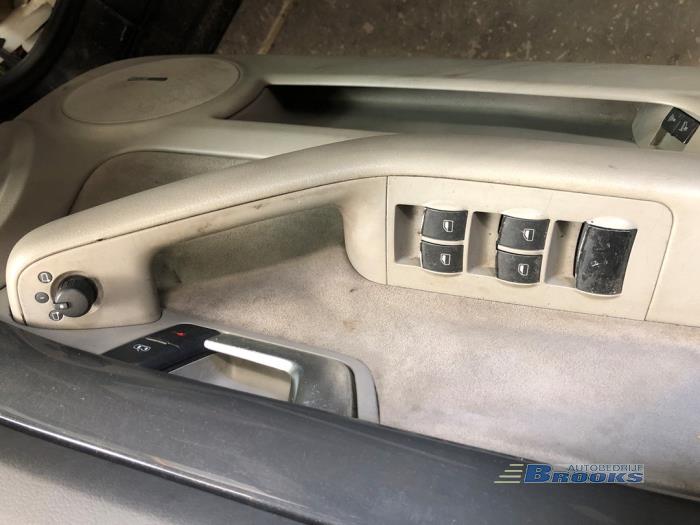 Audi A4 Cabriolet 3.0 V6 30V Skrotfordon (2003, ZWART)