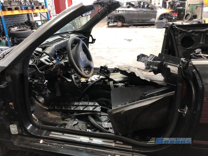 Audi A4 Cabriolet 2.4 V6 30V Sloopvoertuig (2002, Zwart)