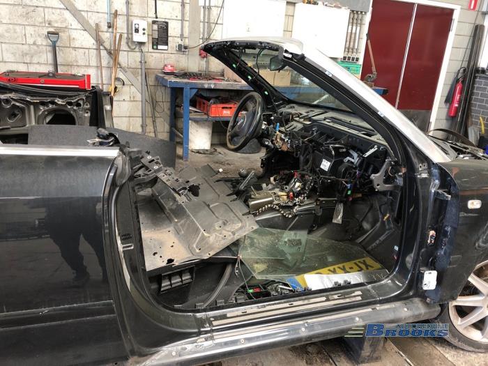 Audi A4 Cabriolet 2.4 V6 30V Sloopvoertuig (2002, Zwart)