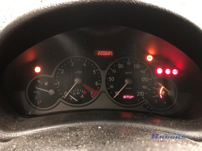 Peugeot 206 1.6 XS,XT Skrotfordon (1999, BLAUW)