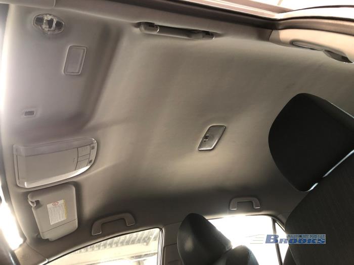 Toyota Auris 1.6 Dual VVT-i 16V Samochód złomowany (2007, Szary)