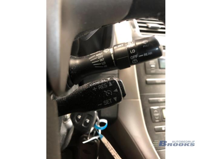 Toyota Auris 1.6 Dual VVT-i 16V Samochód złomowany (2007, Szary)