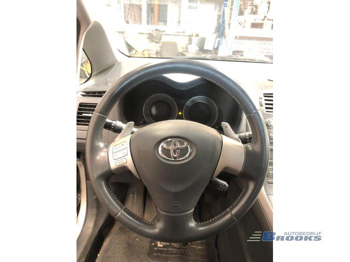 Toyota Auris 1.6 Dual VVT-i 16V Samochód złomowany (2007, Szary)