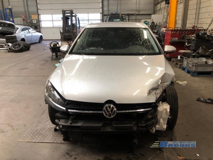Volkswagen Golf VII 1.6 TDI BMT 16V Skrotfordon (2019, GRIJS)