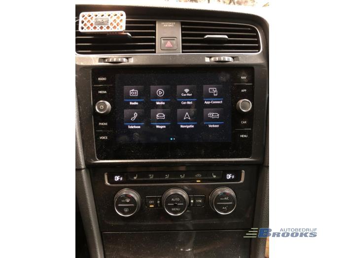 Volkswagen Golf VII 1.6 TDI BMT 16V Skrotfordon (2019, GRIJS)