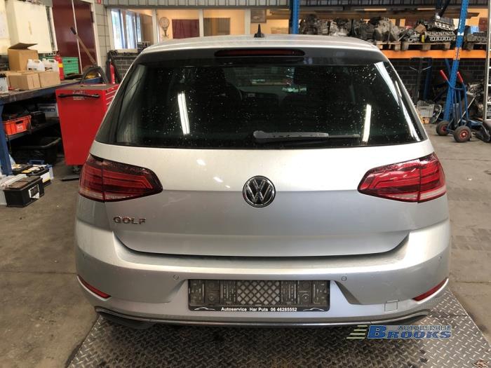 Volkswagen Golf VII 1.6 TDI BMT 16V Skrotfordon (2019, GRIJS)