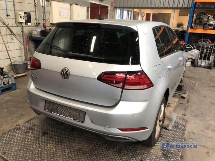 Volkswagen Golf VII 1.6 TDI BMT 16V Skrotfordon (2019, GRIJS)