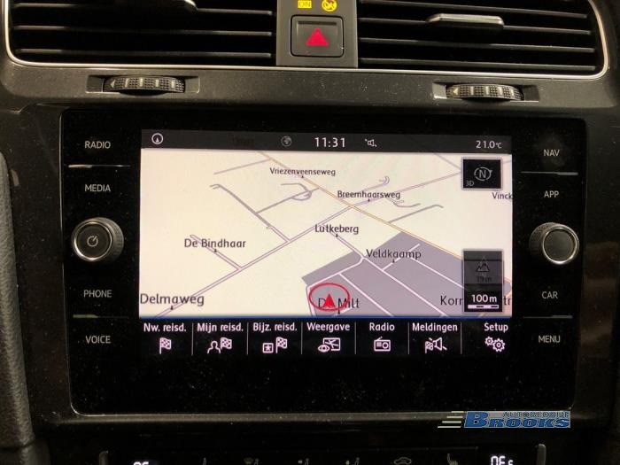 Volkswagen Golf VII 1.6 TDI BMT 16V Skrotfordon (2019, GRIJS)