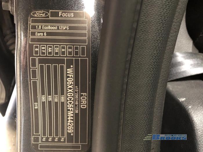 Ford Focus 3 Wagon 1.0 Ti-VCT EcoBoost 12V 125 Sloopvoertuig (2015, Grijs)