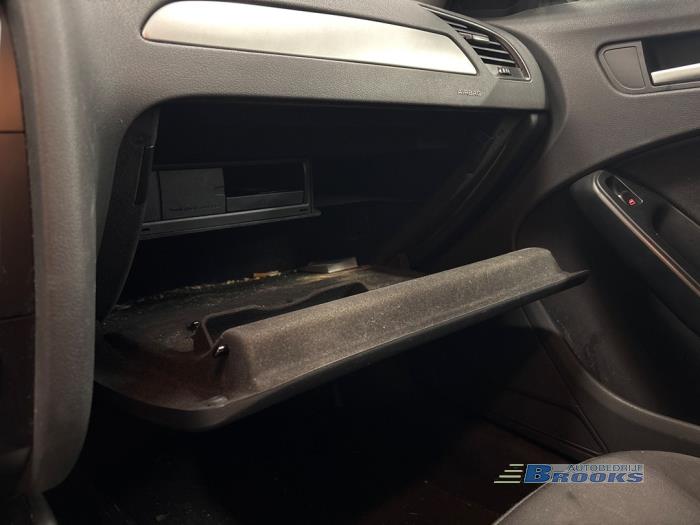 Audi A4 Avant 1.8 TFSI 16V Skrotfordon (2008, GRIJS)