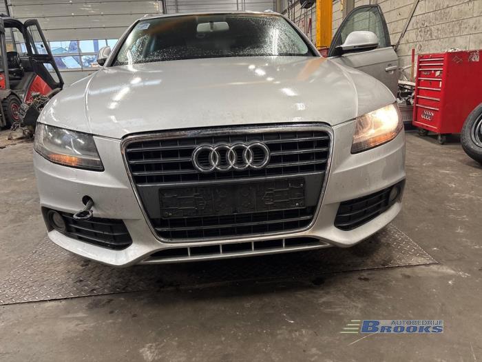 Audi A4 Avant 1.8 TFSI 16V Skrotfordon (2008, GRIJS)