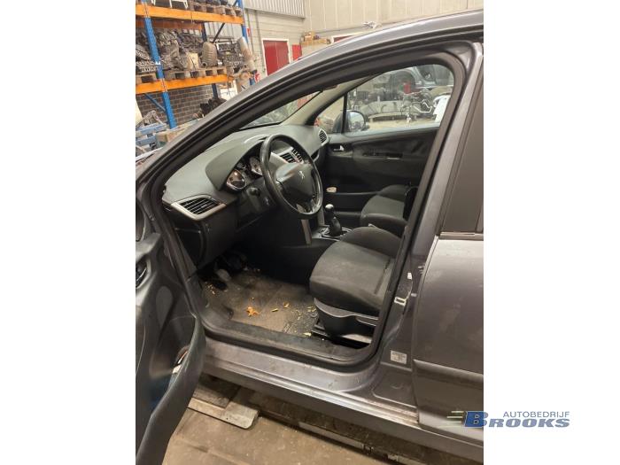 Peugeot 207/207+ 1.4 16V VTi Sloopvoertuig (2009, Grijs)