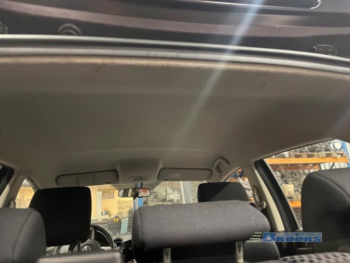 Mazda 2 1.6 MZ-CD 16V Skrotfordon (2011, BRUIN)