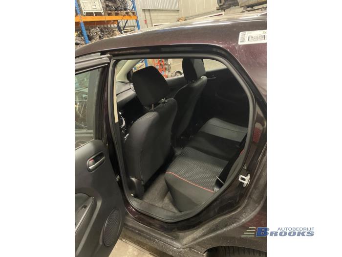 Mazda 2 1.6 MZ-CD 16V Skrotfordon (2011, BRUIN)