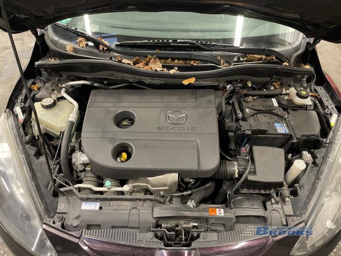 Mazda 2 1.6 MZ-CD 16V Skrotfordon (2011, BRUIN)