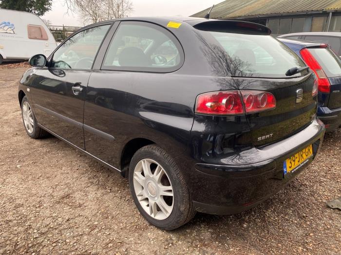 Seat Ibiza III 1.4 16V 75 Skrotfordon (2002, ZWART)