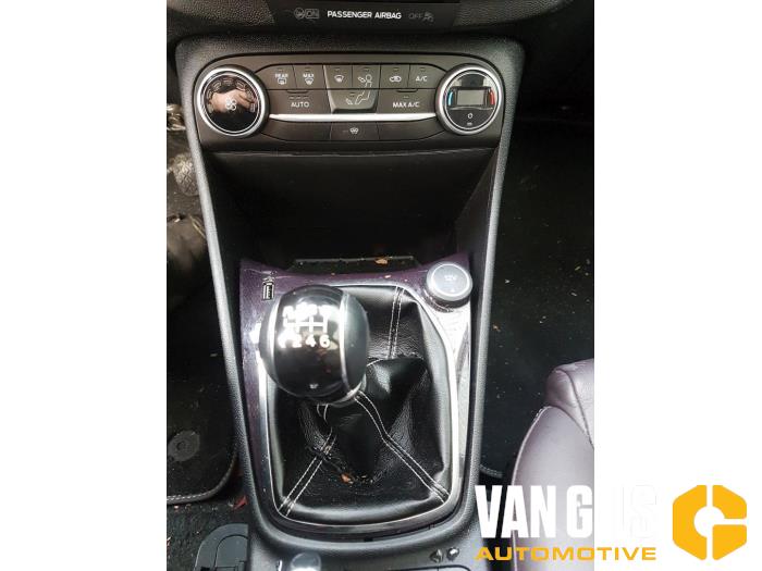 Ford Fiesta 7 1.5 TDCi 120 Skrotfordon (2018, WIT)