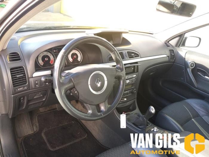 Renault Laguna II 2.0 16V Sloopvoertuig (2006, Zwart)