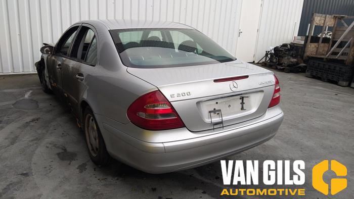 Mercedes E 1.8 E-200 K 16V Sloopvoertuig (2005, Metallic, Zilvergrijs)