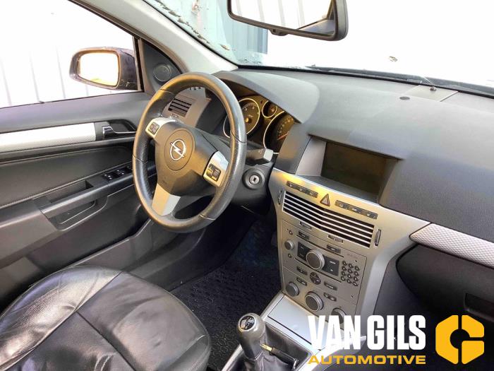 Opel Astra H SW 1.8 16V Skrotfordon (2006)