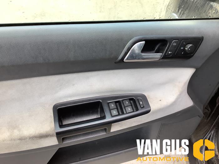 Volkswagen Polo IV 1.9 SDI Skrotfordon (2004, ZWART)