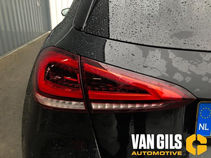 Mercedes A 2.0 A-220 Turbo 16V Sloopvoertuig (2020, Zwart)