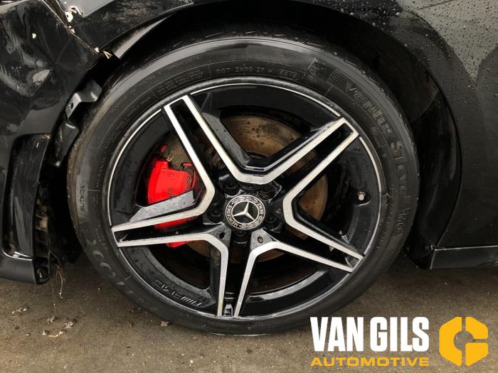 Mercedes A 2.0 A-220 Turbo 16V Sloopvoertuig (2020, Zwart)