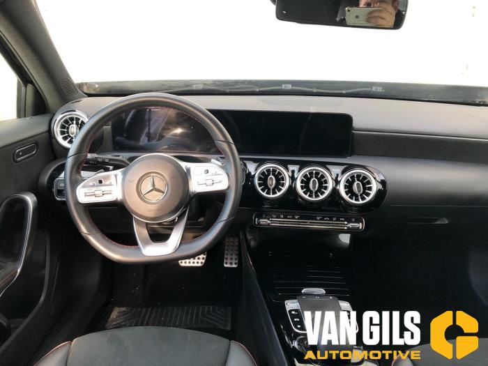 Mercedes A 2.0 A-220 Turbo 16V Sloopvoertuig (2020, Zwart)