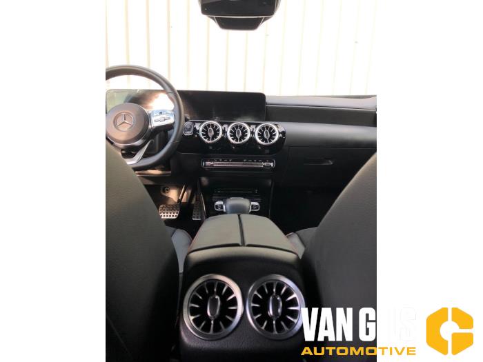 Mercedes A 2.0 A-220 Turbo 16V Sloopvoertuig (2020, Zwart)