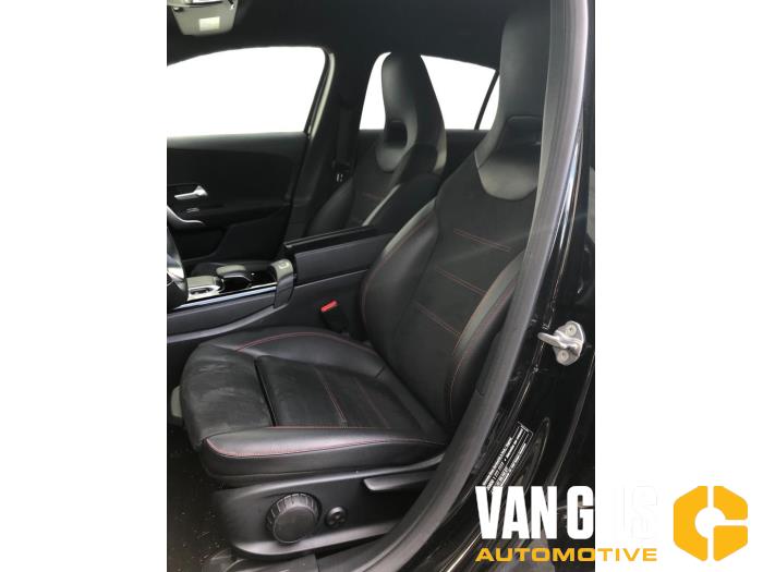 Mercedes A 2.0 A-220 Turbo 16V Sloopvoertuig (2020, Zwart)