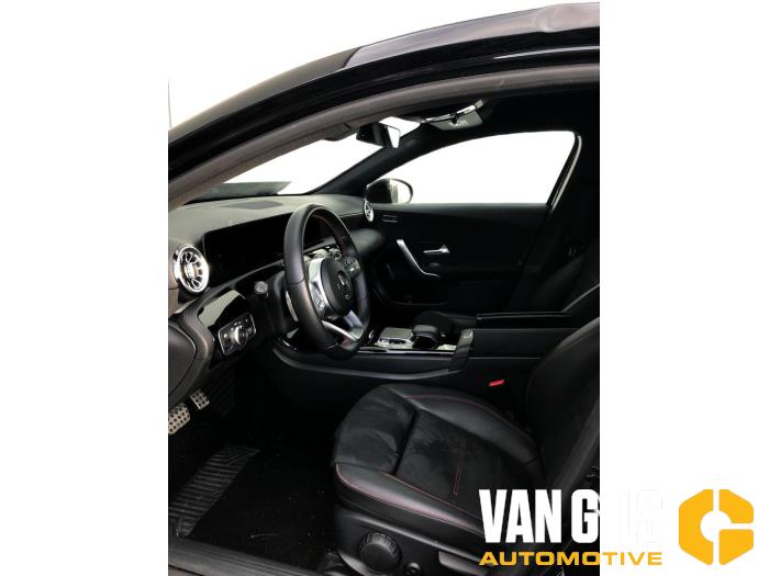 Mercedes A 2.0 A-220 Turbo 16V Sloopvoertuig (2020, Zwart)