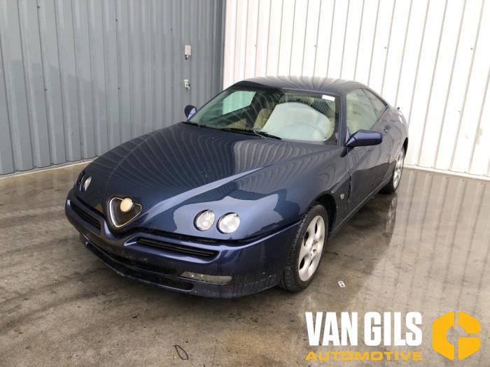 Alfa Romeo GTV 2000 - foto 1