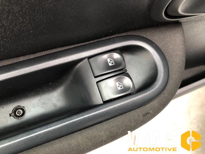 Renault Clio III 1.2 16V 75 Sloopvoertuig (2008, Grijs)