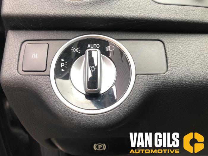 Mercedes C Estate 2.2 C-220 CDI 16V BlueEfficiency Sloopvoertuig (2012, Zwart)