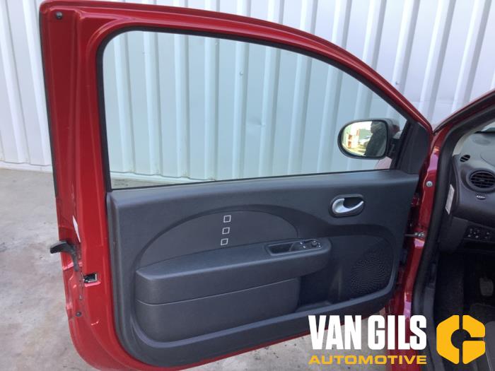 Renault Twingo II 1.2 16V Sloopvoertuig (2010, Rood)