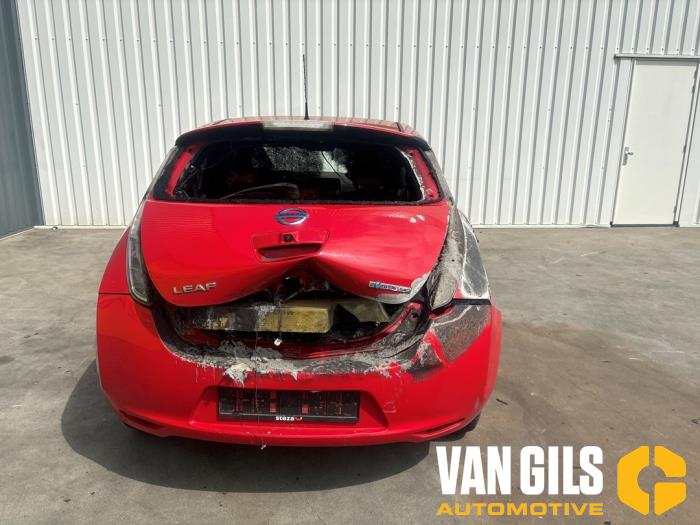 Nissan Leaf Leaf Samochód złomowany (2017, Czerwony)