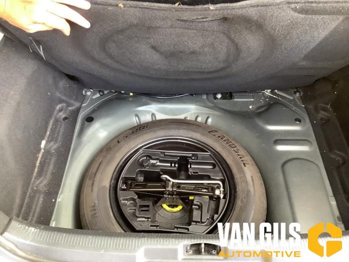 Peugeot 207/207+ 1.4 16V VTi Sloopvoertuig (2008, Grijs)