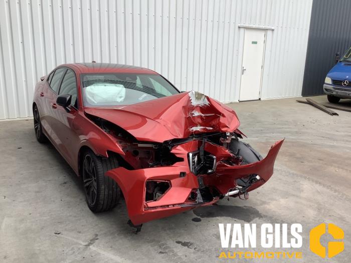 Volvo S60 III 2.0 T4 16V Sloopvoertuig (2019, Rood)