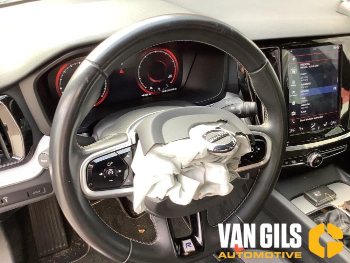 Volvo S60 III 2.0 T4 16V Sloopvoertuig (2019, Rood)