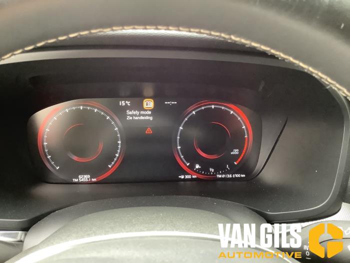 Volvo S60 III 2.0 T4 16V Sloopvoertuig (2019, Rood)