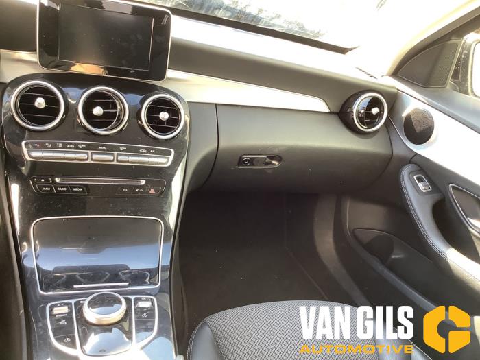 Mercedes C Estate C-180 BlueTEC, C-180 d 1.6 16V Sloopvoertuig (2016, Zwart)