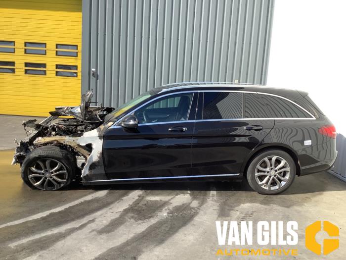 Mercedes C Estate C-180 BlueTEC, C-180 d 1.6 16V Sloopvoertuig (2016, Zwart)