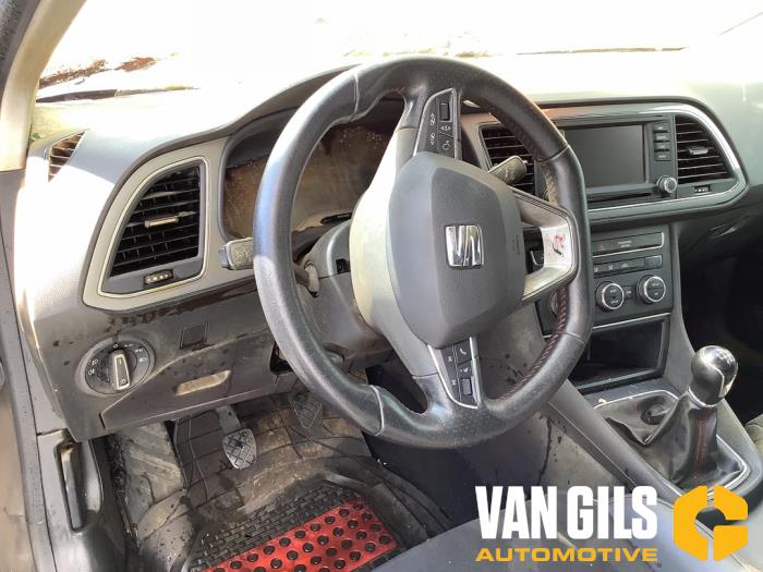 Seat Leon 1.4 TSI ACT 16V Skrotfordon (2015, GRIJS)