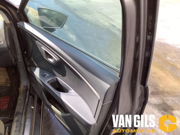 Seat Leon 1.4 TSI ACT 16V Skrotfordon (2015, GRIJS)