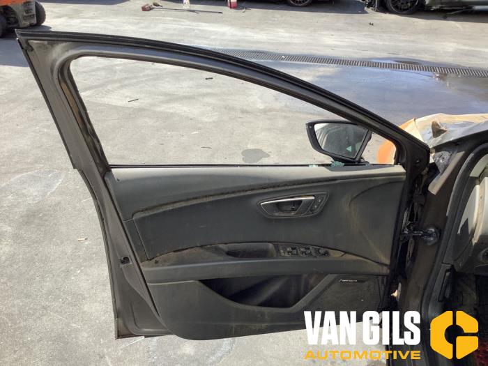 Seat Leon 1.4 TSI ACT 16V Skrotfordon (2015, GRIJS)