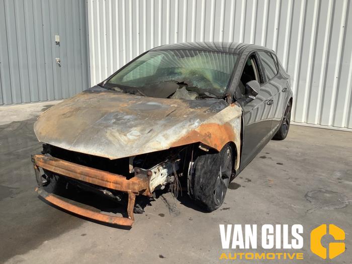 Seat Leon 1.4 TSI ACT 16V Skrotfordon (2015, GRIJS)