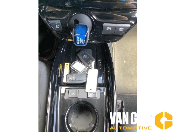 Toyota Prius 1.8 16V Hybrid Skrotfordon (2019, GRIJS)