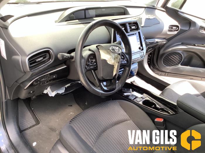 Toyota Prius 1.8 16V Hybrid Skrotfordon (2019, GRIJS)