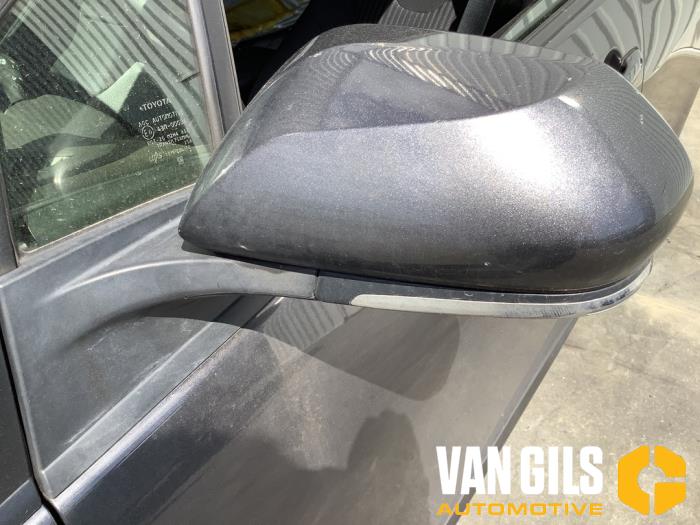 Toyota Prius 1.8 16V Hybrid Skrotfordon (2019, GRIJS)