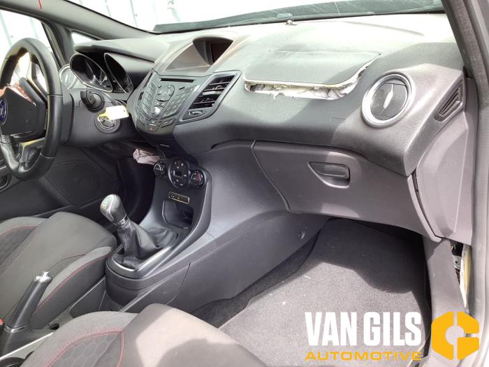 Ford Fiesta 6 1.0 EcoBoost 12V 125 Skrotfordon (2016, GRIJS)